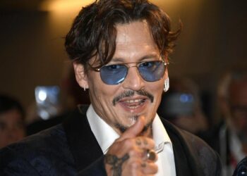 Miqtë e Depp të shqetësuar për shëndetin e “piratit”