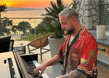 Luizi poston foto nga pushimet në Turqi