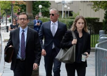 MCGonigal pranon fajësinë, shpërthen në lot para gjyqit