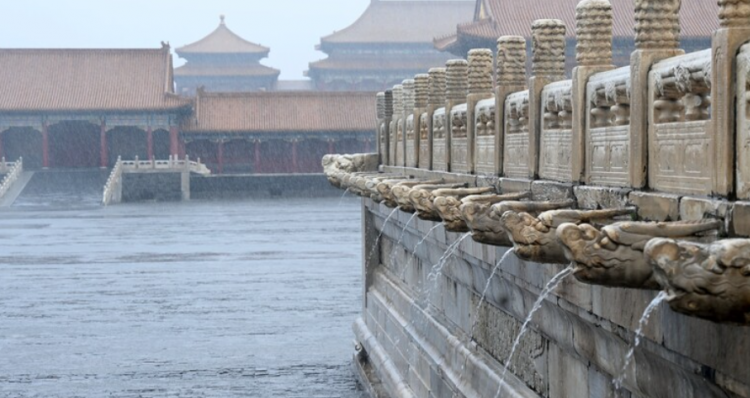 Stuhi në Kinë, humbin jetën 11 persona (VIDEO)