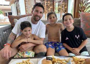 Messi shijon momente relaksi me familjen, fotografohet në pishina