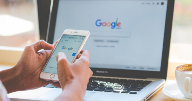 Aksionet e Google arrijnë çmimin më të lartë në më shumë se një vit