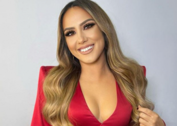 Arbana ndan me ndjekësit ca poza të ëmbla të Zoit (FOTO)