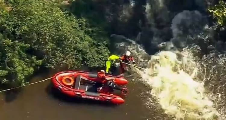 E rëndë/ Po mbyteshin në lumë, babai hero shpëton 3 fëmijët