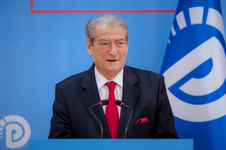 Berisha rendit shkeljet e Veliajt për inceneratorin e Tiranës