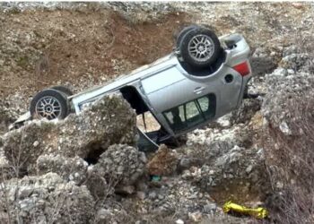 Makina del nga rruga në Bulqizë, 2 të plagosur