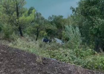 Aksident në Shkopet, mjeti përfundon në liqen, dy të plagosur