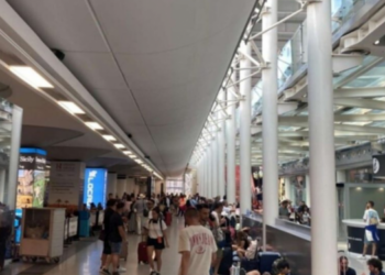 U mbyll nga shpërthimi i vullkanit Etna, rihapet aeroporti i Katanias