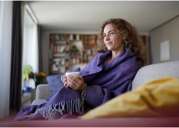 5 arsye pse keni më shumë ftohtë me kalimin e moshës