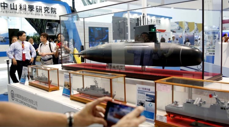 RPK e kërcënon, Tajvani prodhon nëndetësen e telekomanduar