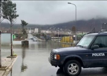 Shiu i rrëmbyer ‘pushton’ Bulqizën (FOTO)