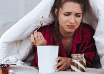 Pse hamë kur jemi të stresuar? Ja arsyeja që nuk do e besoni