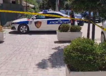 Sherr me grushte për konflikt pronësie, vritet ndërtuesi në Vlorë