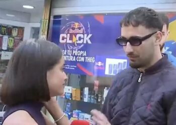 Gazetarja ngacmohet seksualisht “live” (VIDEO)