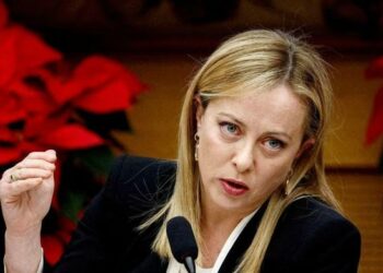 5000 euro për të mos shkuar në burg: Idea e Melonit për emigrantët