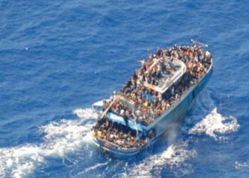 Gjenden 14 emigrantë dhe një burrë i vdekur në një ishull grek