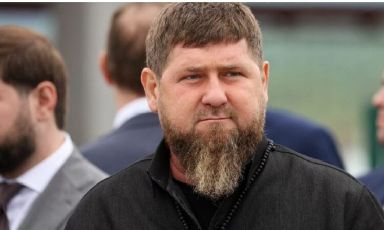 Çfarë po ndodh? Lideri çeçen në gjendje kritike