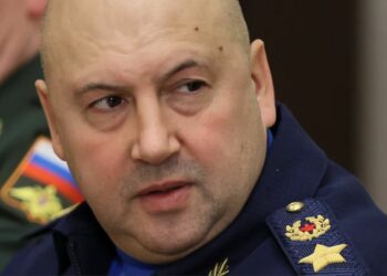 Gjenerali rus rishfaqet në publik