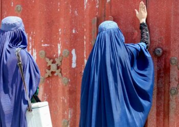 HRW: Mohimi i të drejtave bazike të grave në Afganistan, krim kundër njerëzimit