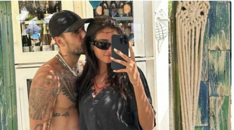 Jori Delli ndan foto romantike me të dashurin