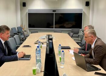 Lajçak dhe Bislimi bisedojnë për takimin e 14 shtatorit