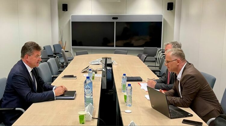 Lajçak dhe Bislimi bisedojnë për takimin e 14 shtatorit