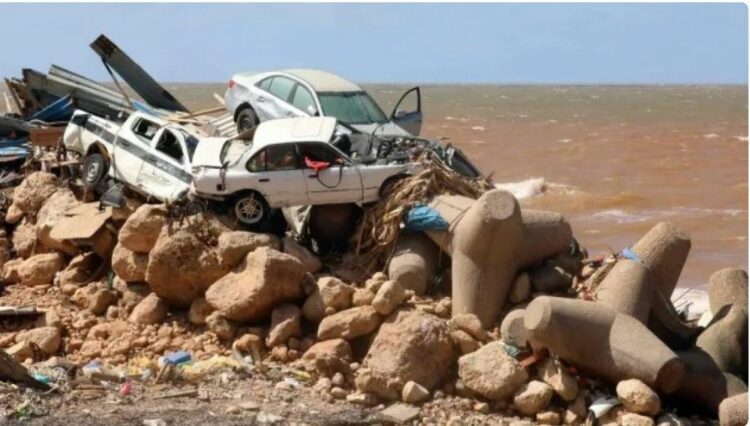 Mbi 11 mijë të vdekur nga përmbytjet në Libi