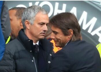 Presidenti i Tottenham “injoron” Mourinhon dhe Conten