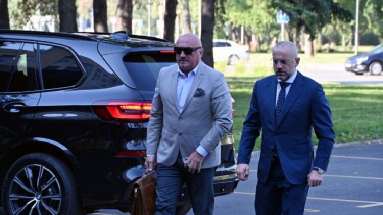 Radoiçiç shfaqet në publik pas sulmit në Kosovë