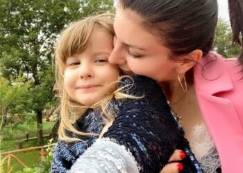 Nënë me katër fëmijë, Rudina Dembacaj: Jam mama “e çmendur”