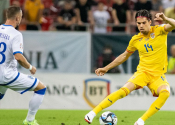 Shfaqet baneri kontrovers, ndërpritet Rumani-Kosovë