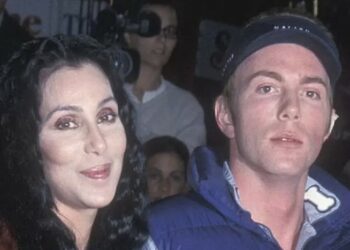 Cher akuzohet se ka paguar disa persona për të rrëmbyer djalin e saj