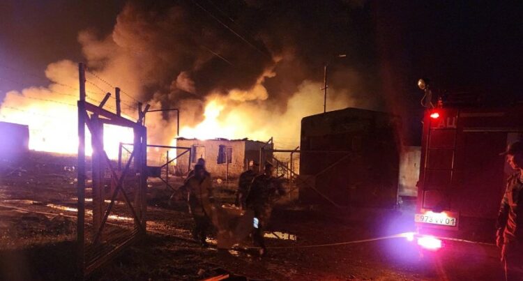 Shpërthim i fuqishëm në një karburant, 125 të vdekur