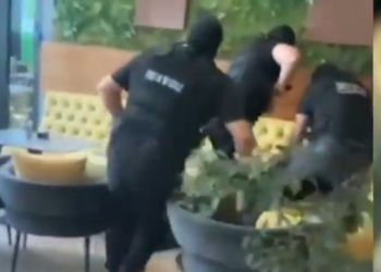 Pamjet e arrestimit të shpërndarve të drogës, ja çfarë u sekuestrua (VIDEO)