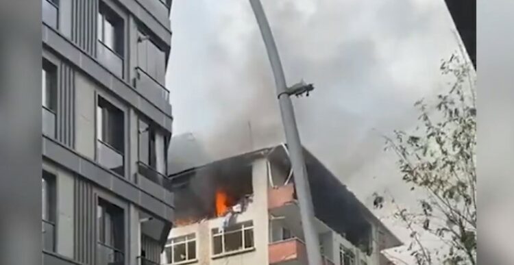 VIDEO/ Merr flakë pallati, 1 i vdekur dhe 4 të plagosur