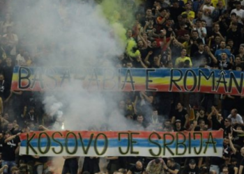 “Kosova është Serbi”, çfarë fshihet pas grupit të tifozëve rumunë…