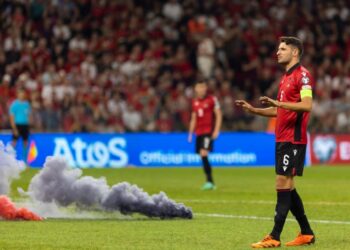 UEFA dënon incidentet në ndeshjen Shqipëri-Poloni, FSHF ka një apel