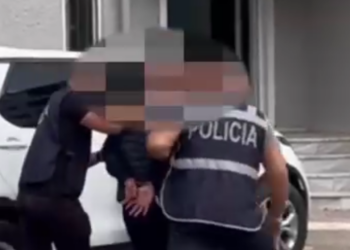 Siguroi kushtet për vrasjen e 3 personave, kapet 41-vjeçari. Emri