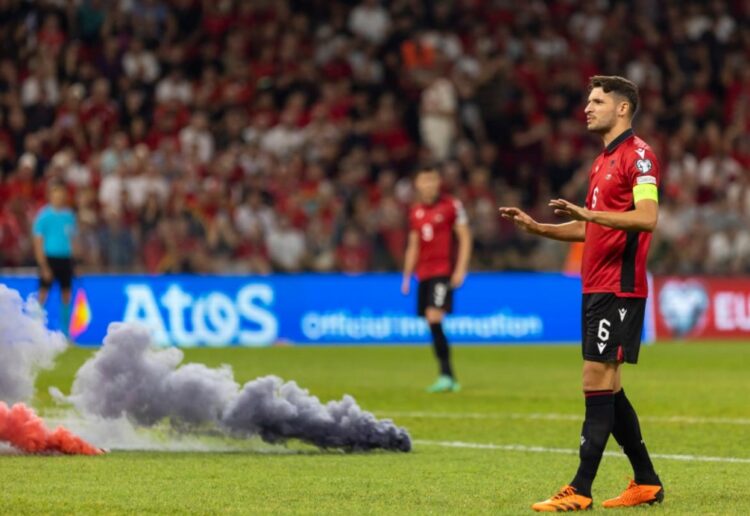 UEFA dënon incidentet në ndeshjen Shqipëri-Poloni, FSHF ka një apel