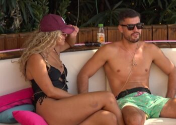 Skena xhelozie nga Ueda për Aleksandros