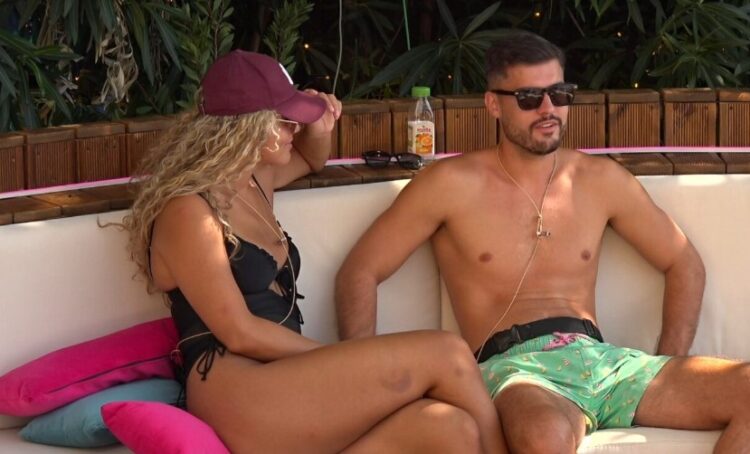 Skena xhelozie nga Ueda për Aleksandros