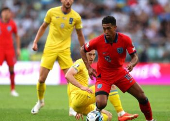 Anglia ndalet në barazim nga Ukraina, Walker heroi për ishullorët