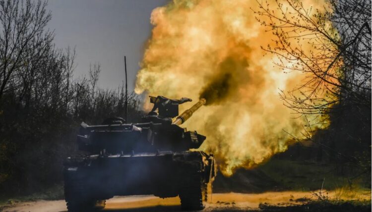 Tanket ukrainase shkatërrojnë mjetet motorike të rusëve (VIDEO)