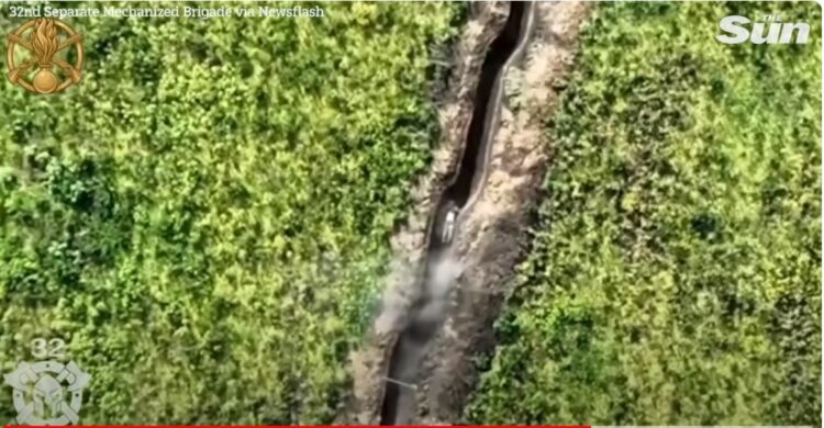 Droni ukrainas ekzekuton rusin në fushë betejë (VIDEO)