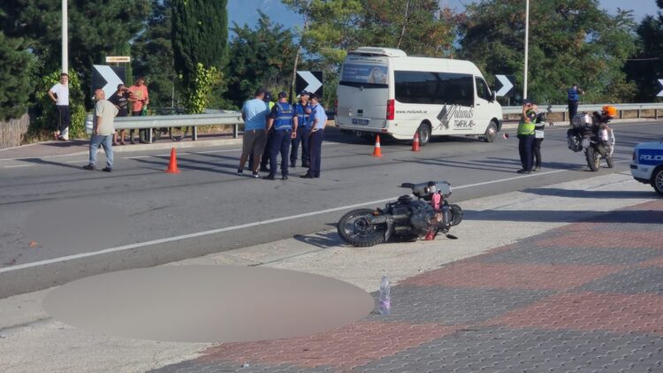 Përplasje e fortë, aksidentohen turistët në Pogradec