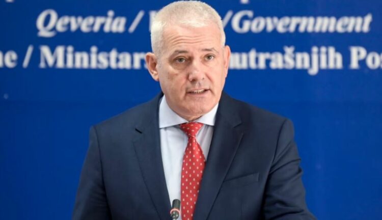 Sveçla: Operacioni u mbyll, policia në çdo cep të manastirit