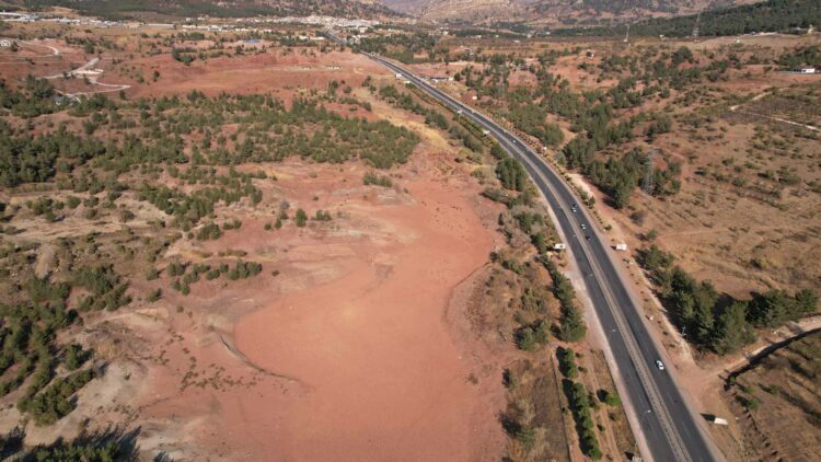 Aksident i rëndë automobilistik në Irak, 16 persona humbin jetën