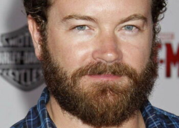 Aktori dënohet me 30 vite burg për dy akuza të sulmit seksual