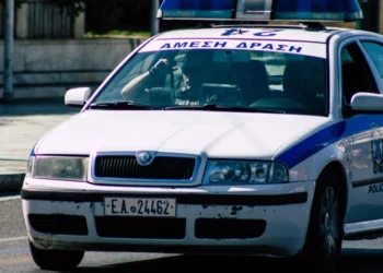 Aksident tragjik, autobusi përplaset me dy makina, 3 të vdekur