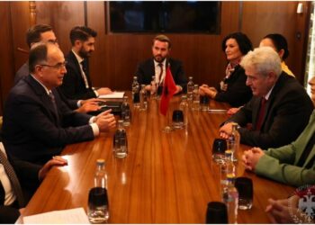 Begaj takohet me partitë politike shqiptare në Maqedoninë e Veriut